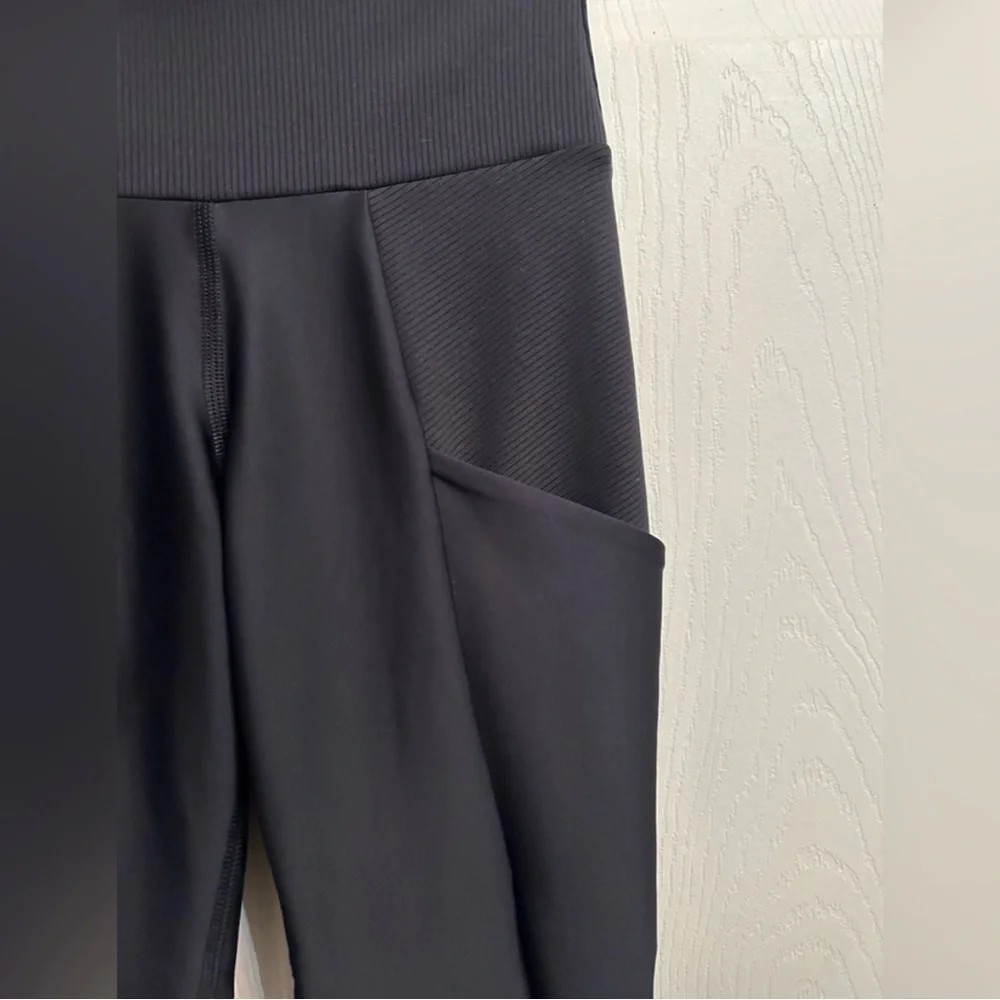 ALO Yoga Black Leggings xxs - Picture 4 of 4